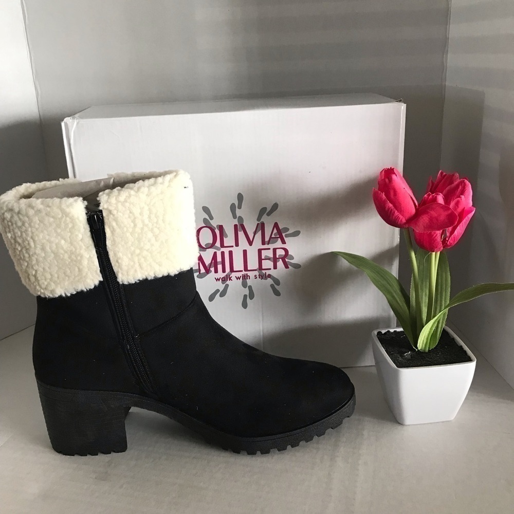 NEW - Olivia Miller Women's Amy Sherpa Cuff Bootie